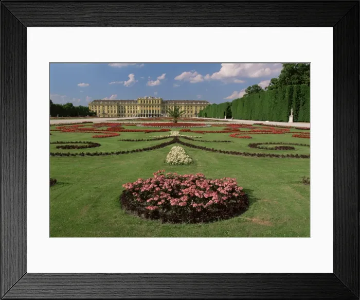 Framed Print : Schonbrunn Palace and Gardens, UNESCO World Heritage Site, Vienna, Austria Framed Print : Schonbrunn Palace and Gardens, UNESCO World Heritage Site, Vienna, Austria