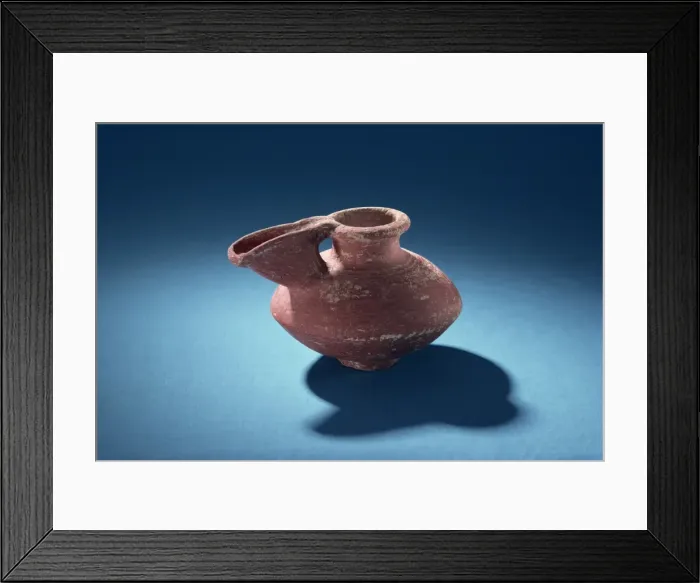 Framed Print : Dilmun drinking cup dating from between 1000 and 330 BC, New National Museum Framed Print : Dilmun drinking cup dating from between 1000 and 330 BC, New National Museum