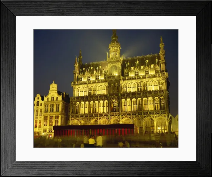 Framed Print : The Museum floodlit at night in the Grand Place in Brussels, Belgium, Europe Framed Print : The Museum floodlit at night in the Grand Place in Brussels, Belgium, Europe