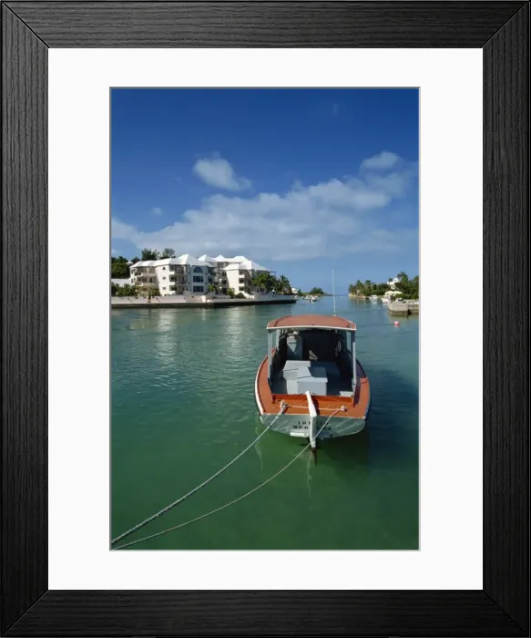 Framed Print : Bermuda, Atlantic Ocean, Central America Framed Print : Bermuda, Atlantic Ocean, Central America