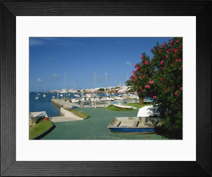 Framed Print : Hamilton, Bermuda, Atlantic Ocean, Central America Framed Print : Hamilton, Bermuda, Atlantic Ocean, Central America