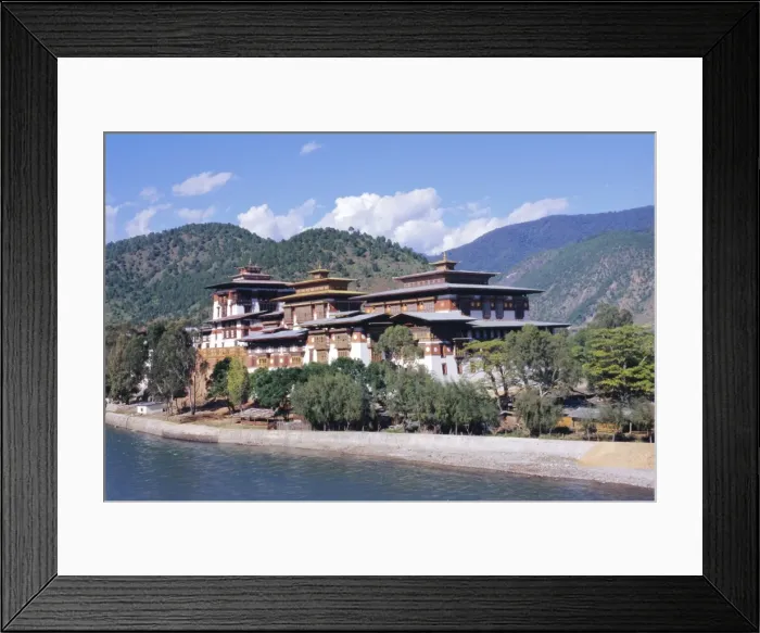 Framed Print : Punakha Dzong (monastery), Punakha, Bhutan Framed Print : Punakha Dzong (monastery), Punakha, Bhutan
