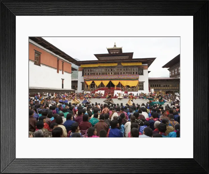 Framed Print : Buddhist festival (Tsechu), Trashi Chhoe Dzong, Thimphu, Bhutan, Asia Framed Print : Buddhist festival (Tsechu), Trashi Chhoe Dzong, Thimphu, Bhutan, Asia