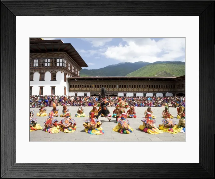 Framed Print : Buddhist festival (Tsechu), Trashi Chhoe Dzong, Thimphu, Bhutan, Asia Framed Print : Buddhist festival (Tsechu), Trashi Chhoe Dzong, Thimphu, Bhutan, Asia