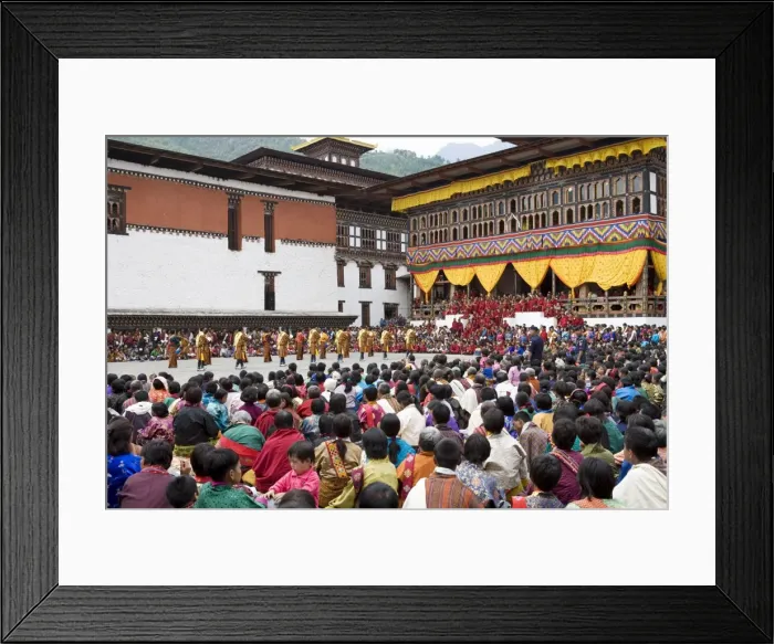 Framed Print : Buddhist festival (Tsechu), Trashi Chhoe Dzong, Thimphu, Bhutan, Asia Framed Print : Buddhist festival (Tsechu), Trashi Chhoe Dzong, Thimphu, Bhutan, Asia