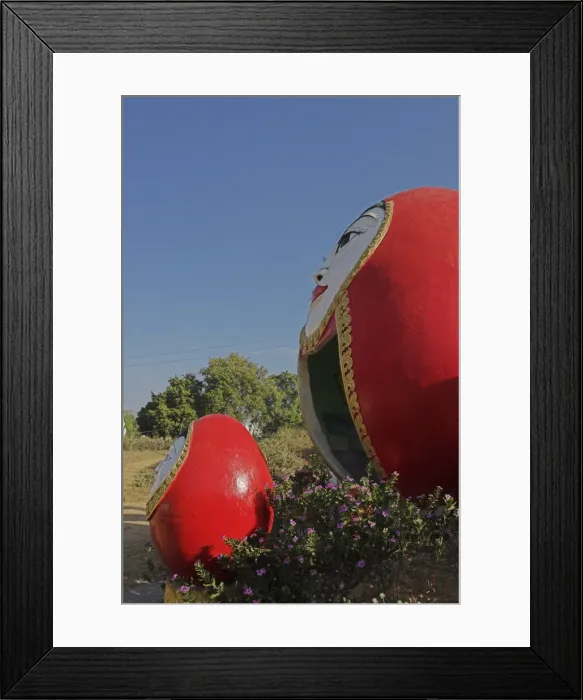 Framed Print : Tumbling Kelly, Salay, Myanmar (Burma), Asia Framed Print : Tumbling Kelly, Salay, Myanmar (Burma), Asia