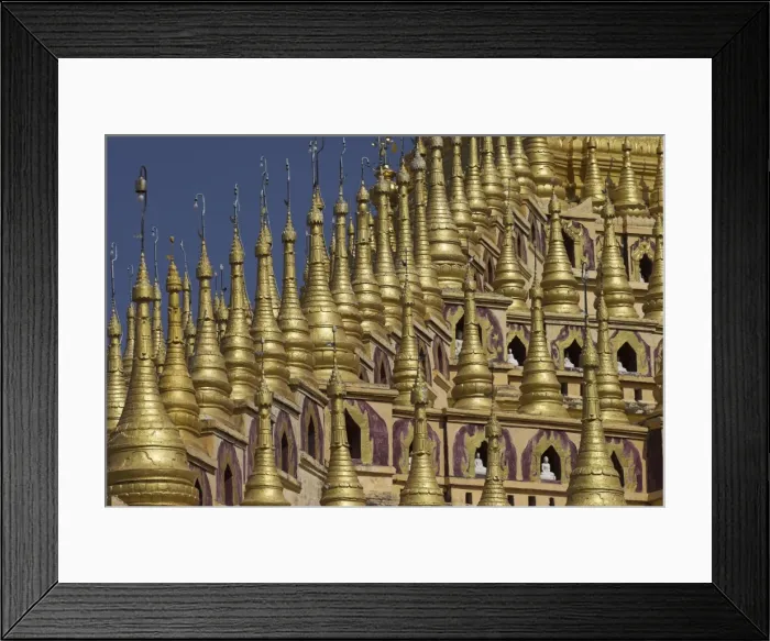 Framed Print : Thanboddhay Paya built in the 20th century by Moehnyin Sayadaw, said to contain over 500000 Buddha images, Monywa, Sagaing Division, Myanmar Framed Print : Thanboddhay Paya built in the 20th century by Moehnyin Sayadaw, said to contain over 500000 Buddha images, Monywa, Sagaing Division, Myanmar