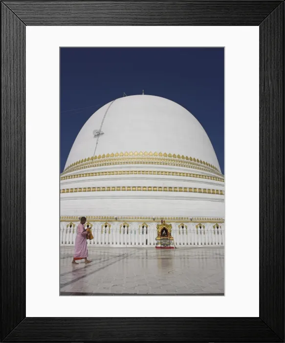 Framed Print : Nun in front of the 46m hemispherical dome at Kaunghmudaw Paya (Rajamanisula pagoda)