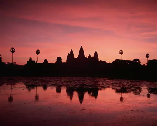 Sunrise at Angkor Wat, UNESCO World Heritage Site, temples of Angkor Wat