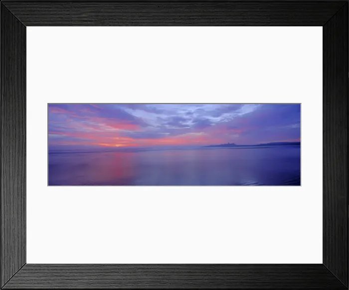 Framed Print : Dunstanburgh Castle and Embleton Bay, Northumberland, England, UK Framed Print : Dunstanburgh Castle and Embleton Bay, Northumberland, England, UK