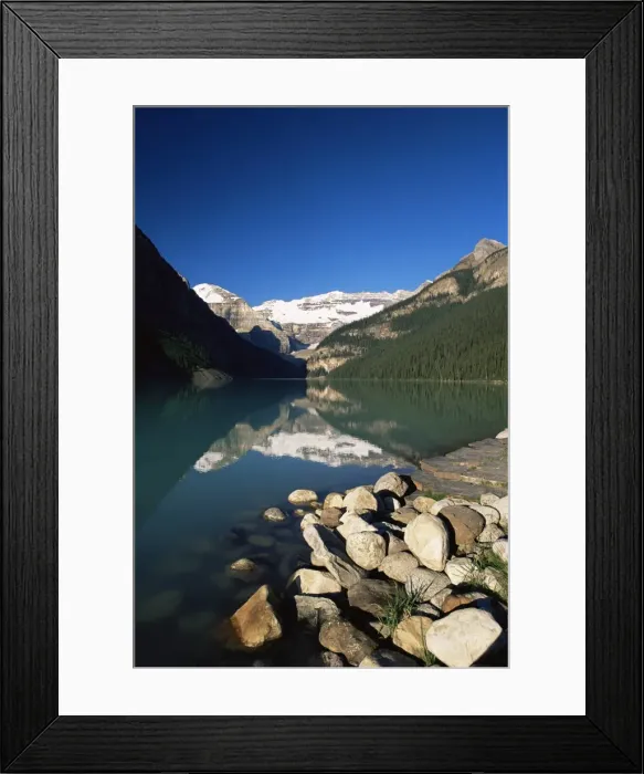 Framed Print : View to Mount Victoria across the emerald waters of Lake Louise, in summer Framed Print : View to Mount Victoria across the emerald waters of Lake Louise, in summer