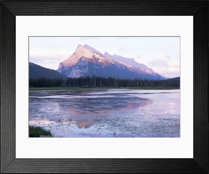 Framed Print : View across Vermilion Lakes to Mount Rundle, at sunset, Banff National Park Framed Print : View across Vermilion Lakes to Mount Rundle, at sunset, Banff National Park