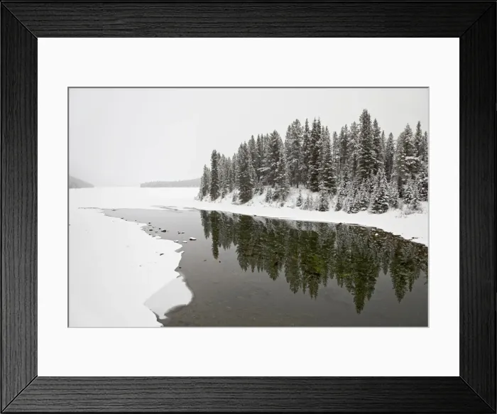 Framed Print : Malign River and Malign Lake in winter, Jasper National Park, UNESCO World Heritage Site Framed Print : Malign River and Malign Lake in winter, Jasper National Park, UNESCO World Heritage Site