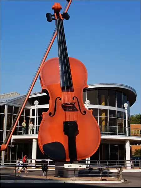 The Big Ceilidh Fiddle by Cyril Hearn, Sidney Pavilion, Port of Sidney