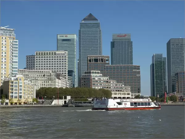 Canary Wharf viewed from Canada Water, Docklands, London, England, United Kingdom, Europe