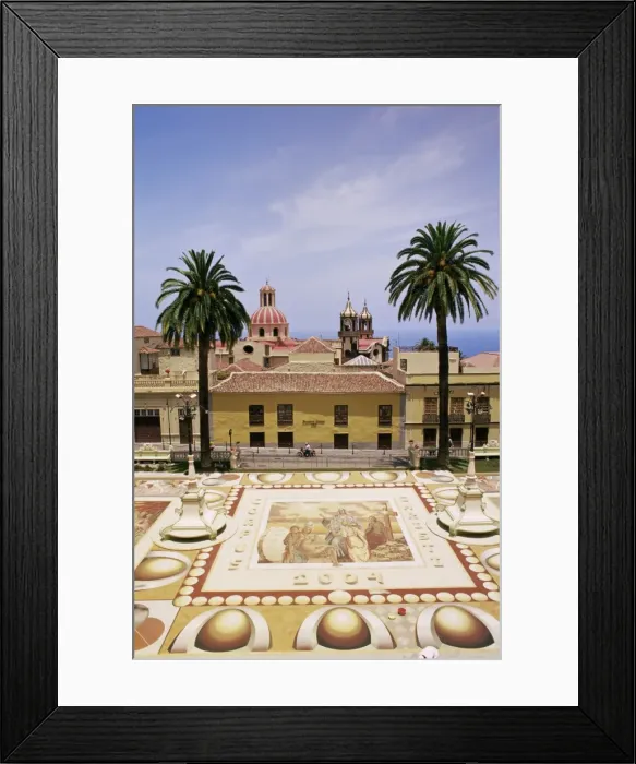 Framed Print : Floral decorations made during Corpus Christi celebrations, Placa de l Ayuntamento