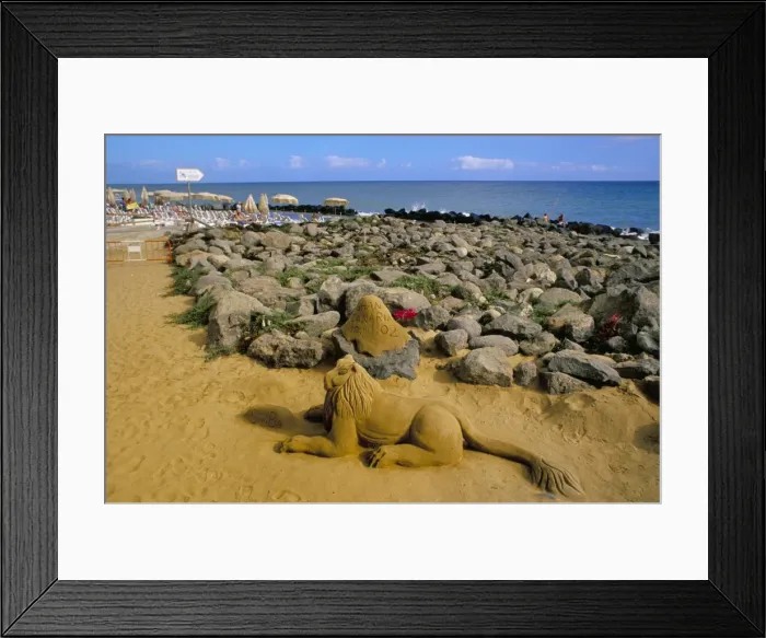 Framed Print : Sand sculpture and seafront, Maspalomas, Gran Canaria, Canary Islands, Spain Framed Print : Sand sculpture and seafront, Maspalomas, Gran Canaria, Canary Islands, Spain