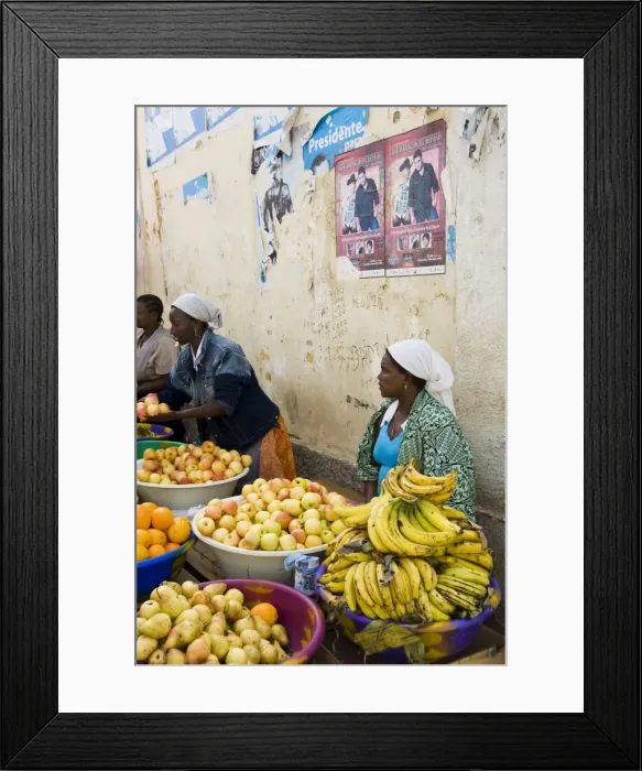 Framed Print : The African market in the old city of Praia on the Plateau, Praia, Santiago Framed Print : The African market in the old city of Praia on the Plateau, Praia, Santiago
