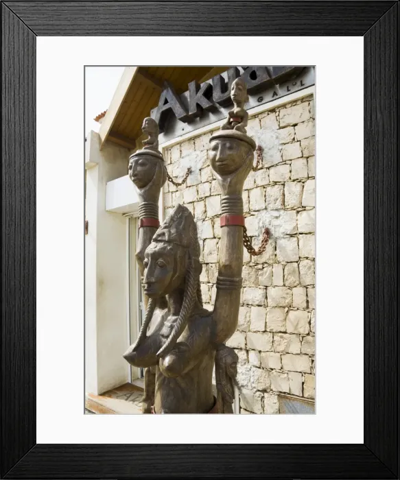 Framed Print : Shop selling African carvings and jewellery, Santa Maria, Sal (Salt), Cape Verde Islands Framed Print : Shop selling African carvings and jewellery, Santa Maria, Sal (Salt), Cape Verde Islands
