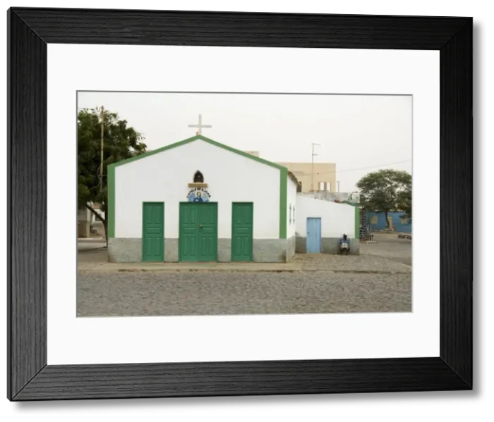 Framed Print : The town of Espargos, Sal, Cape Verde Islands, Africa Framed Print : The town of Espargos, Sal, Cape Verde Islands, Africa