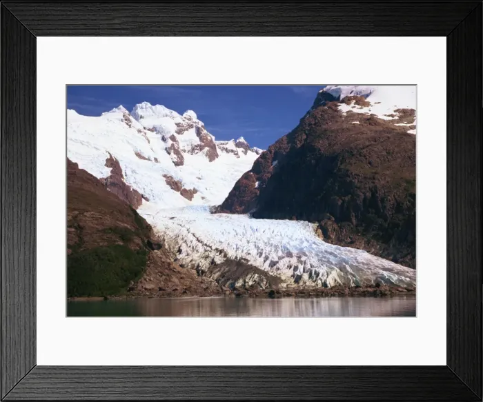 Framed Print : A glacier near Puerto Natales in Chilean Fjordland, Magallanes, Chile, South America Framed Print : A glacier near Puerto Natales in Chilean Fjordland, Magallanes, Chile, South America