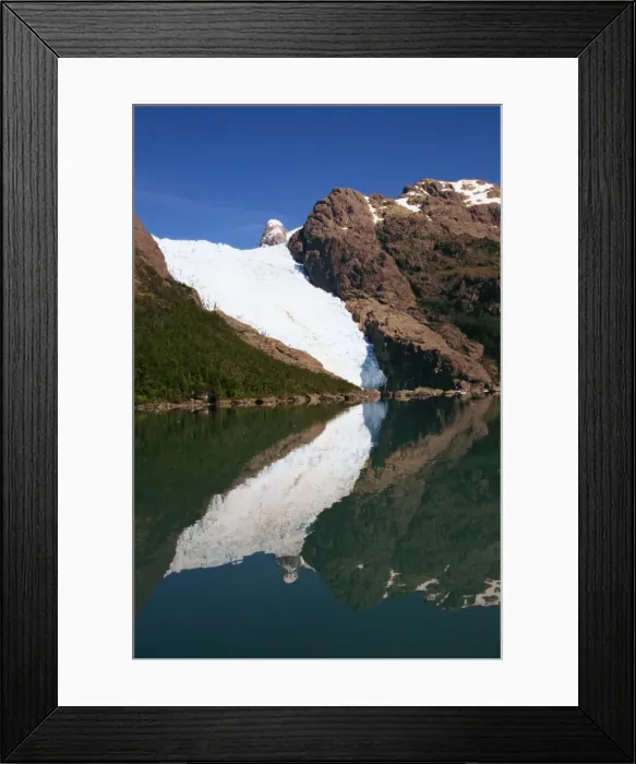 Framed Print : Reflections of a glacier in Chilean Fjordland, Magallanes, Chile, South America Framed Print : Reflections of a glacier in Chilean Fjordland, Magallanes, Chile, South America