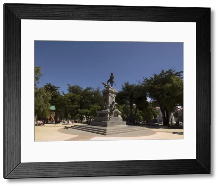 Framed Print : Magellan statue in main square, Punta Arenas, Patagonia, Chile, South America Framed Print : Magellan statue in main square, Punta Arenas, Patagonia, Chile, South America