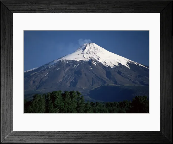 Framed Print : The smoking Volcan Villarrica, 2847m, Lake District, Chile, South America Framed Print : The smoking Volcan Villarrica, 2847m, Lake District, Chile, South America