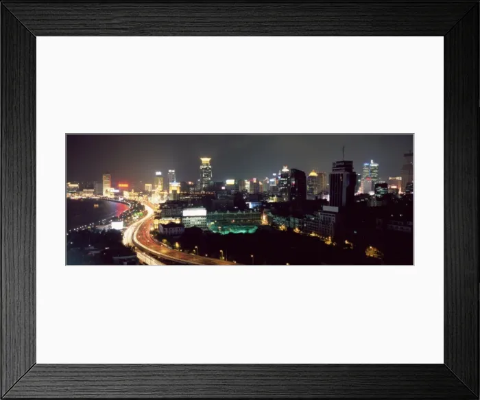 Framed Print : Elevated night view of the Bund (Zhongshan Dong Yilu), river and new city skyline Framed Print : Elevated night view of the Bund (Zhongshan Dong Yilu), river and new city skyline