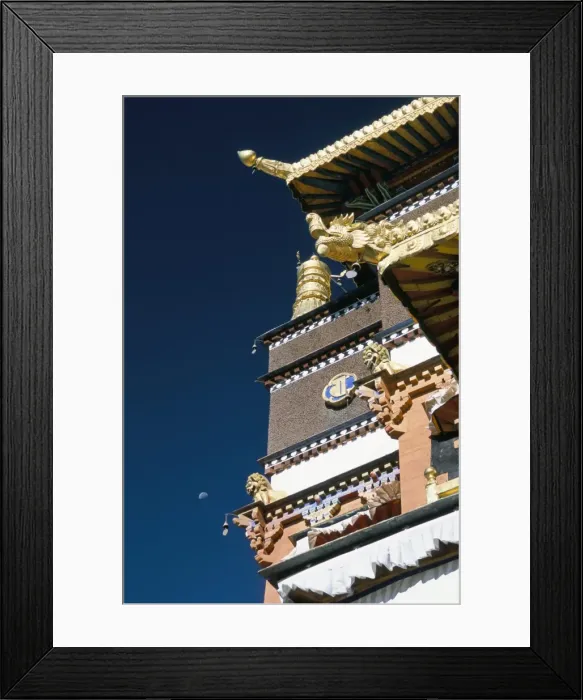 Framed Print : Gold roof on tomb of Panchen Lama, Tashilhunpo monastery, Shigatse (Xigatse) Framed Print : Gold roof on tomb of Panchen Lama, Tashilhunpo monastery, Shigatse (Xigatse)