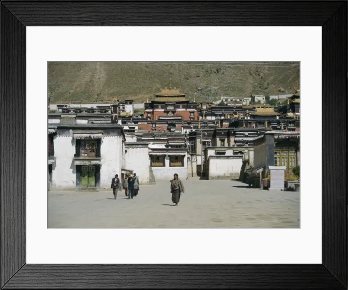 Framed Print : Tashillunpo monastery, Xigaze, Tibet, China, Asia Framed Print : Tashillunpo monastery, Xigaze, Tibet, China, Asia