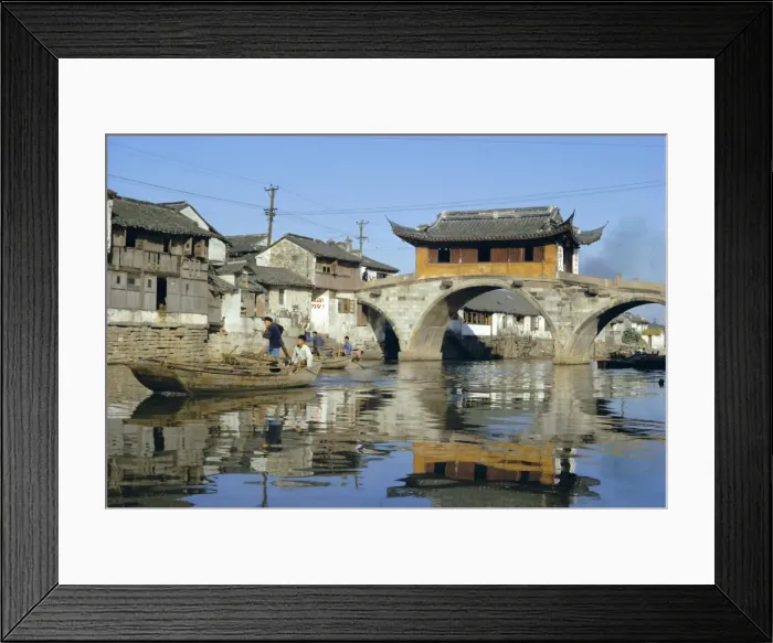 Framed Print : 17th century Pavilion Bridge over ancient canal, near Soochow (Suzhou), China, Asia Framed Print : 17th century Pavilion Bridge over ancient canal, near Soochow (Suzhou), China, Asia
