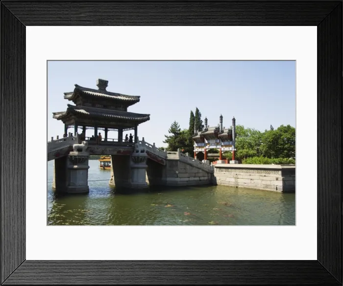 Framed Print : A pavilion and decorated gate at Yihe Yuan (The Summer Palace), UNESCO World Heritage Site Framed Print : A pavilion and decorated gate at Yihe Yuan (The Summer Palace), UNESCO World Heritage Site