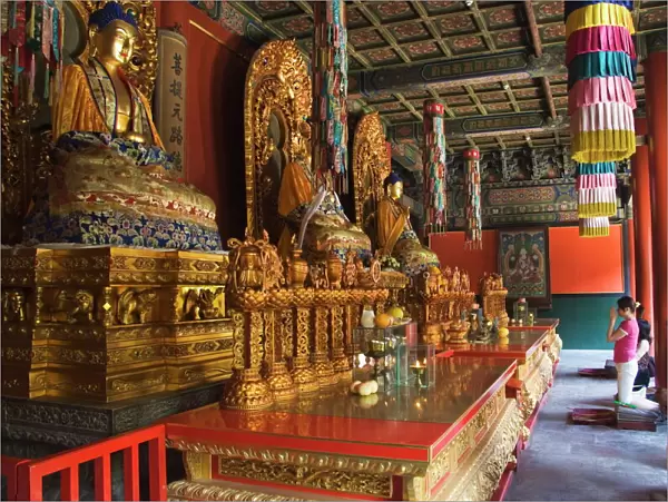 Yonghe Gong Tibetan Buddhist Lama Temple, Beijing, China, Asia