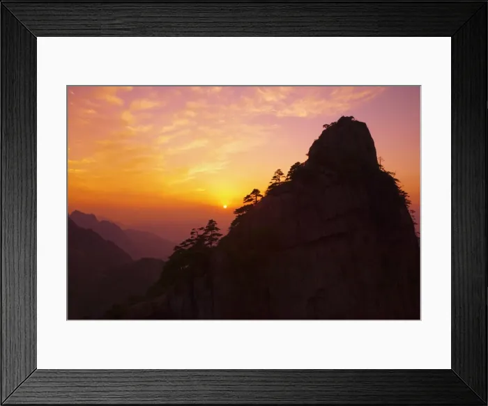 Framed Print : Sunset, Rong Cheng Peak, Huang Shan (Yellow Mountain), UNESCO World Heritage Site Framed Print : Sunset, Rong Cheng Peak, Huang Shan (Yellow Mountain), UNESCO World Heritage Site