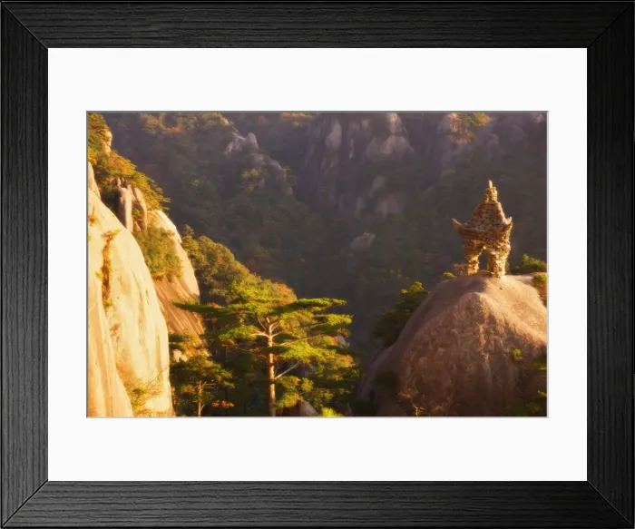 Framed Print : Stone sculpture, White Cloud scenic area, Huang Shan (Yellow Mountain) Framed Print : Stone sculpture, White Cloud scenic area, Huang Shan (Yellow Mountain)