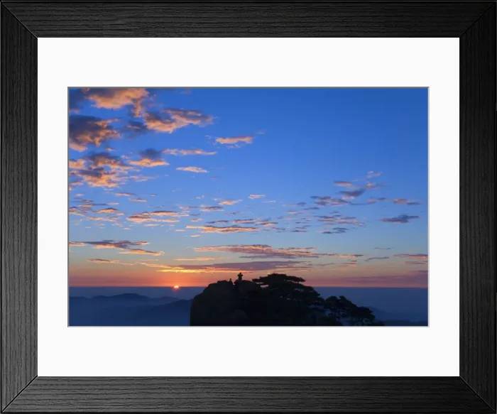 Framed Print : Men watching sunrise, Huang Shan (Yellow Mountain), UNESCO World Heritage Site Framed Print : Men watching sunrise, Huang Shan (Yellow Mountain), UNESCO World Heritage Site