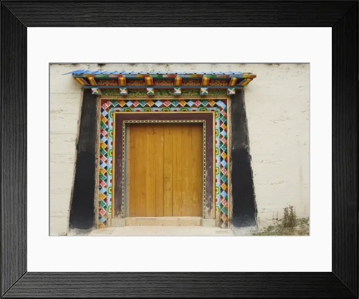 Framed Print : Door, Gedan Song Zanling Temple, Shangri-La (Zhongdian), Yunnan Province, China, Asia Framed Print : Door, Gedan Song Zanling Temple, Shangri-La (Zhongdian), Yunnan Province, China, Asia