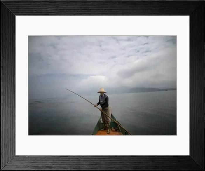 Framed Print : Cormorant fisherman, Erhai Lake, Dali, Yunnan, China, Asia Framed Print : Cormorant fisherman, Erhai Lake, Dali, Yunnan, China, Asia