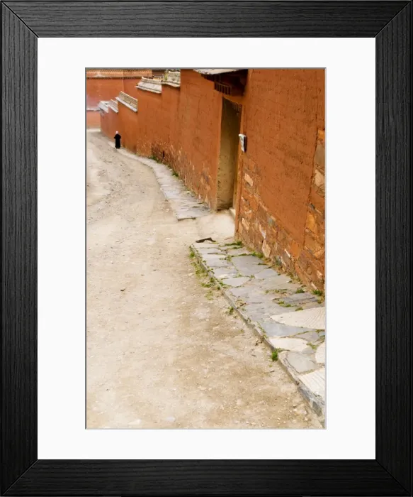 Framed Print : The red walls of Xiahe monastery, Xiahe, Gansu, China, Asia Framed Print : The red walls of Xiahe monastery, Xiahe, Gansu, China, Asia