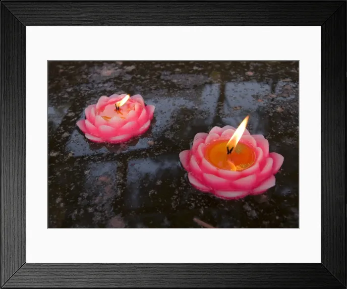 Framed Print : Candle floating in Dafo temple, Leshan, Sichuan, China, Asia Framed Print : Candle floating in Dafo temple, Leshan, Sichuan, China, Asia