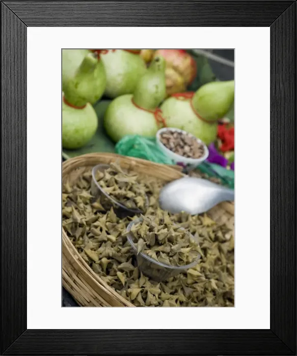 Framed Print : Street vendors produce, Dali, Yunnan, China, Asia Framed Print : Street vendors produce, Dali, Yunnan, China, Asia