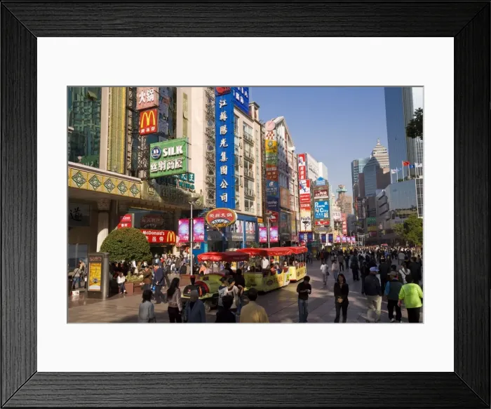 Framed Print : View looking along Nanjing Donglu, Shanghais main pedestrianized shopping street Framed Print : View looking along Nanjing Donglu, Shanghais main pedestrianized shopping street