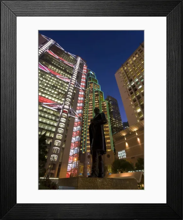 Framed Print : Hong Kong and Shanghai Bank illuminated at dusk behind statue of Sir Thomas Jackson Framed Print : Hong Kong and Shanghai Bank illuminated at dusk behind statue of Sir Thomas Jackson