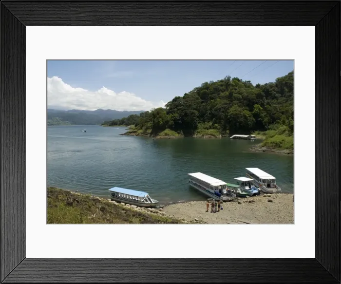 Framed Print : Lake Arenal or Laguna de Arenal, Costa Rica Framed Print : Lake Arenal or Laguna de Arenal, Costa Rica