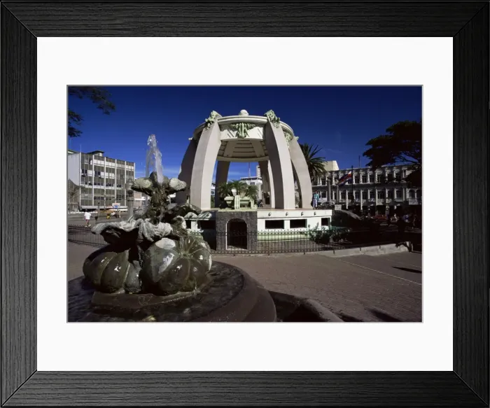 Framed Print : Fountain and bandstand in the Parque Central on Avenida 2, San Jose, Costa Rica Framed Print : Fountain and bandstand in the Parque Central on Avenida 2, San Jose, Costa Rica