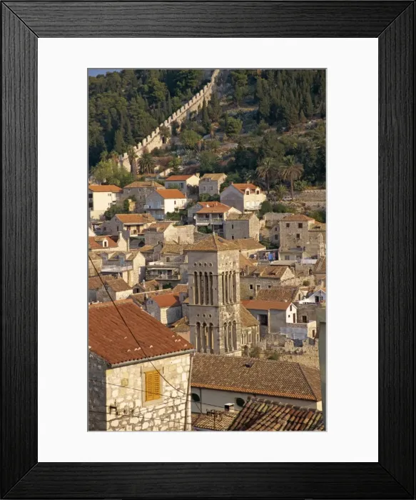 Framed Print : Old Town of Hvar on Hvar Island, Dalmatian Coast, Croatia, Europe Framed Print : Old Town of Hvar on Hvar Island, Dalmatian Coast, Croatia, Europe