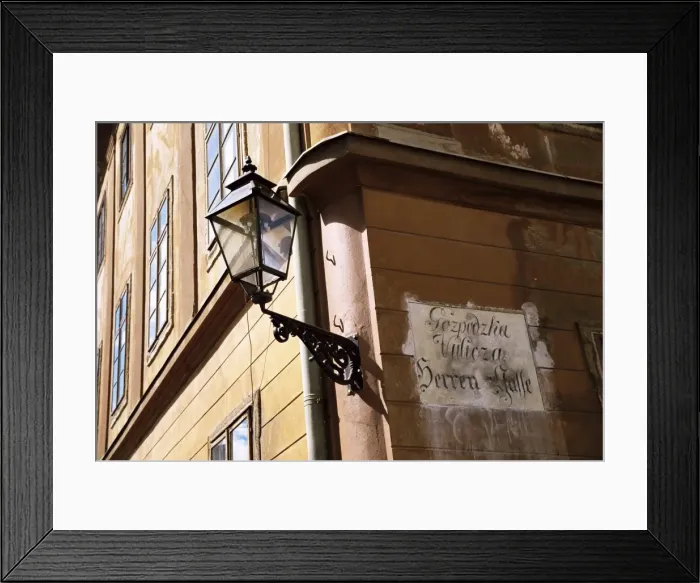 Framed Print : Lamp on street corner in the Upper Town, Zagreb, Croatia, Europe Framed Print : Lamp on street corner in the Upper Town, Zagreb, Croatia, Europe