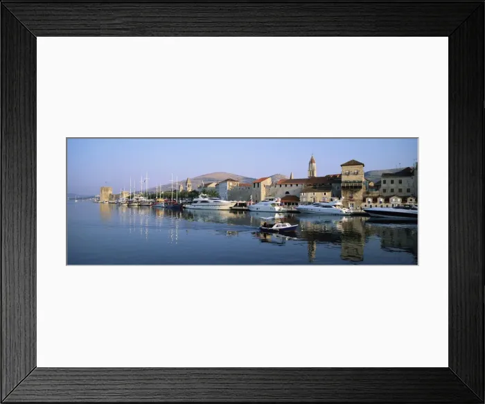 Framed Print : City walls and the Kamerlengo fortress, Trogir, UNESCO World Heritage Site Framed Print : City walls and the Kamerlengo fortress, Trogir, UNESCO World Heritage Site