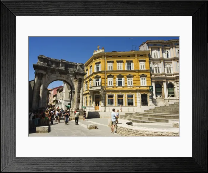 Framed Print : Stone arch in Old Town, Pula, Istria Coast, Croatia, Europe Framed Print : Stone arch in Old Town, Pula, Istria Coast, Croatia, Europe